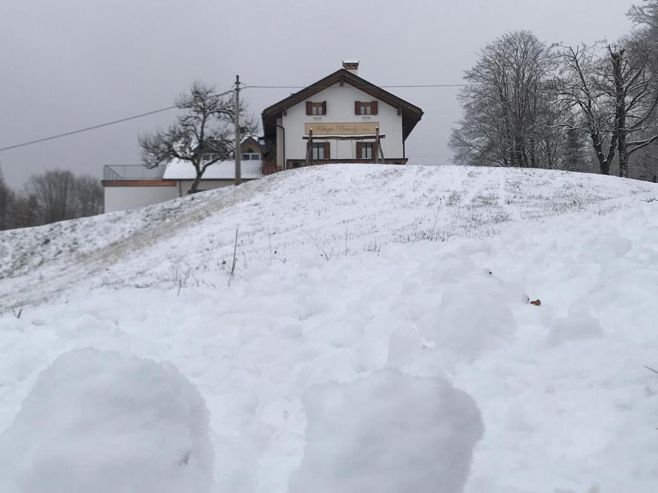 Rifugio Pranolz Hotel Trichiana Exterior photo